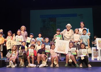 Alumnes de Les Pinediques guanyen un premi Pilarín Bayés