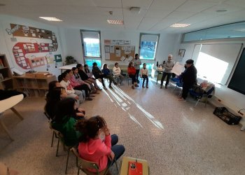 La cooperativa +65 visita l’Escola Farigola de Seva en el marc d'un programa d'emprenedoria