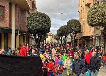 FOTOS i VÍDEOS. La disbauxa taradellenca s'obre amb un exitós Carnaval Infantil