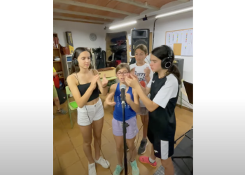 VÍDEO. El combo de l'Escola de Música interpreta 'La noble vila de Su', d'El Pony Pisador