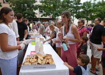 FOTOS. Cercavila dels gegants i xocolatada de festa major