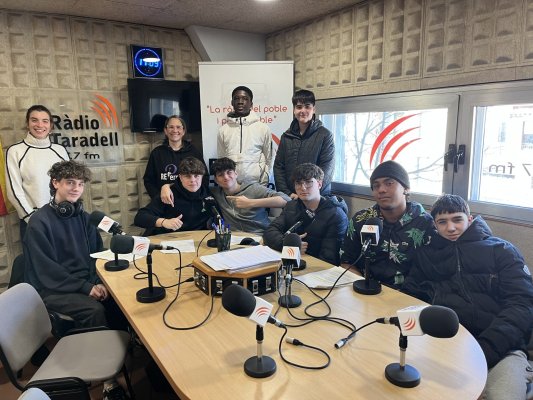 ÀUDIO. Alumnes del curs d'auxiliar forestal de la Mancomunitat visiten Ràdio Taradell