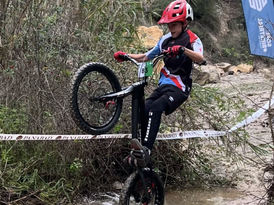 David López tanca els campionats de Catalunya i d'Espanya de biketrial pujant al podi