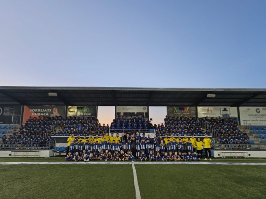 FOTOS. La UD Taradell presenta els seus 18 equips en una jornada festiva de futbol i comunitat